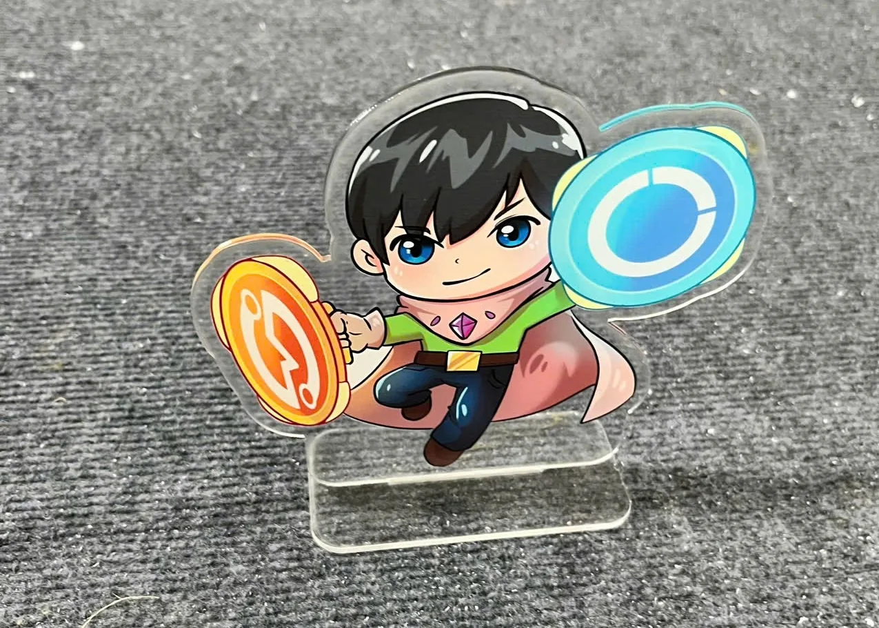 Mica là gì? Vì sao làm standee bằng mica bền – đẹp – trong suốt?