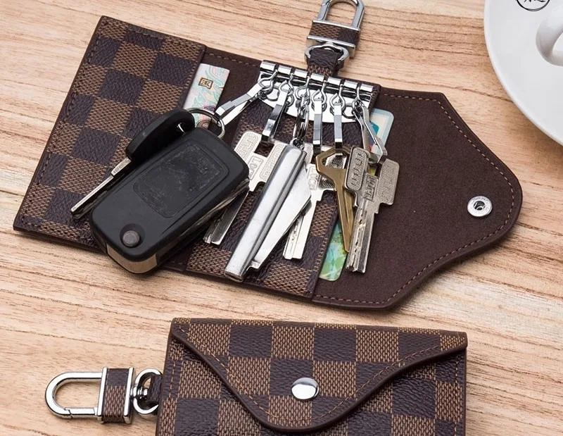 Móc chùm chìa khóa là gì? Cấu tạo, công dụng và các loại phổ biến hiện nay