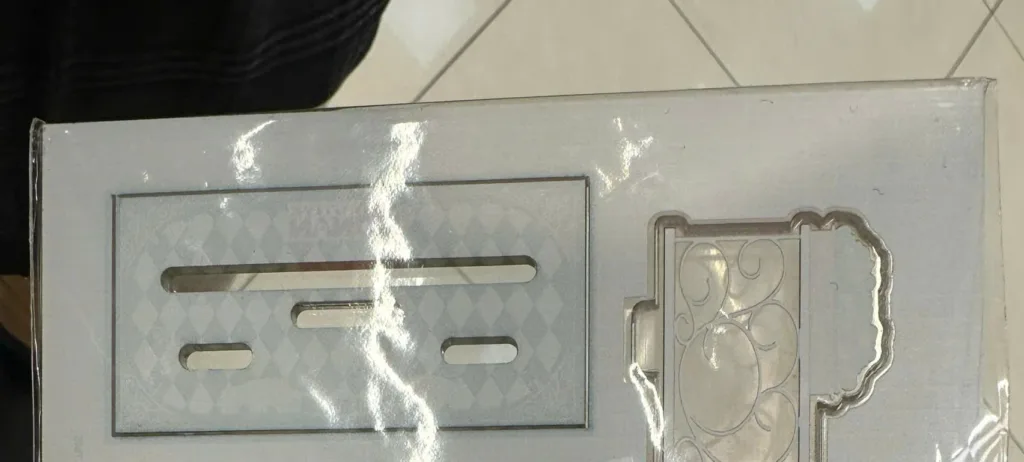 Đế standee acrylic cnc